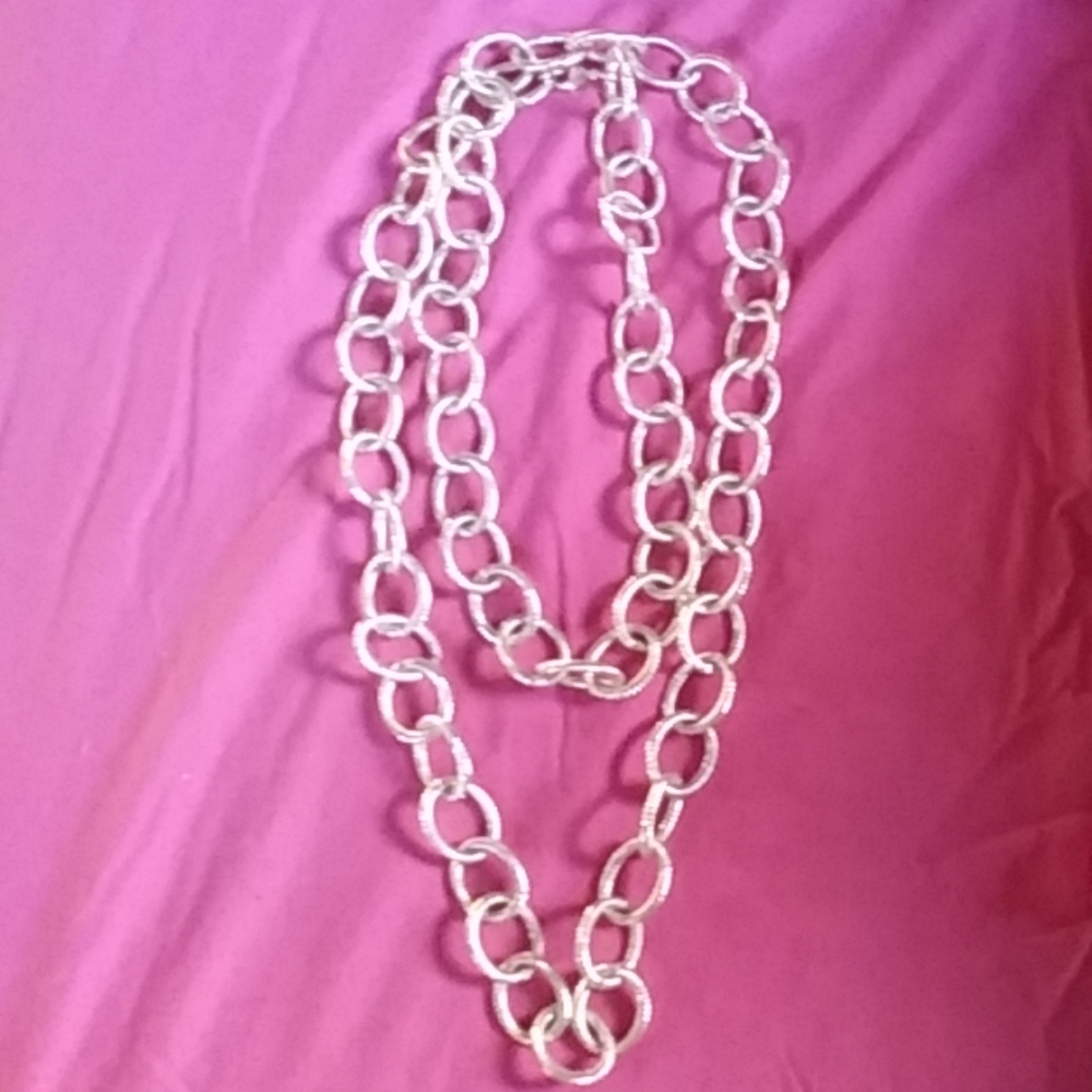36" silver accented chain